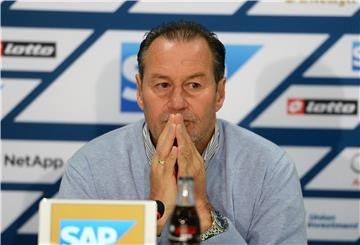 Schalke smijenio trenera, vratio se Stevens