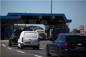 Na graničnim prijelazima Bregana i Macelj od jutros višesatna čekanja