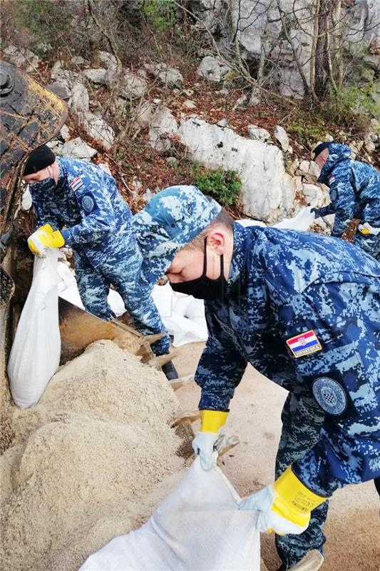  Vojska završila radove na sanaciji poplavljenog vrgoračkog područja