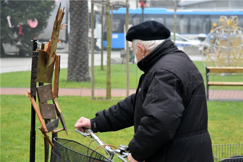 Vinkovci: Postavljena izložba lutaka