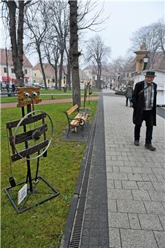 Vinkovci: Postavljena izložba lutaka