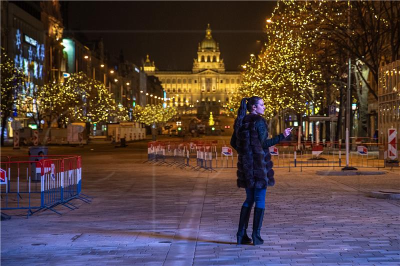 Češka od nedjelje pod još strožim mjerama protiv covida-19