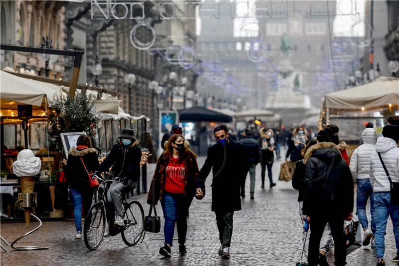 ITALY COVID19 PANDEMIC CORONAVIRUS CHRISTMAS SHOPPING