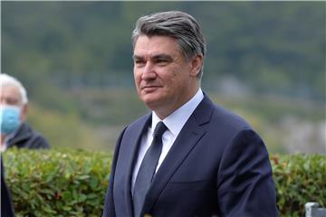 Predsjednik Milanović građanima čestitao Božić i Novu godinu