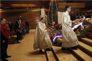 Polnoćka u mostarskoj katedrali