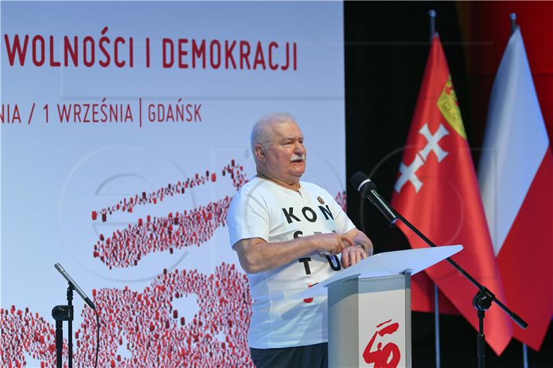 Lech Walesa požalio se na besparicu