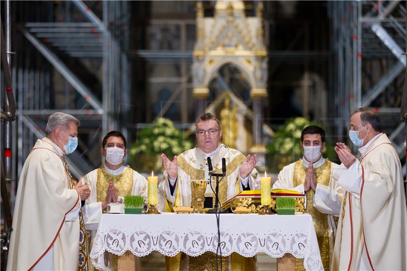 Božićna misa u zagrebačkoj Katedrali