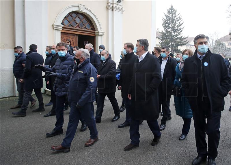 Državni vrh obišao potresom pogođenu Petrinju