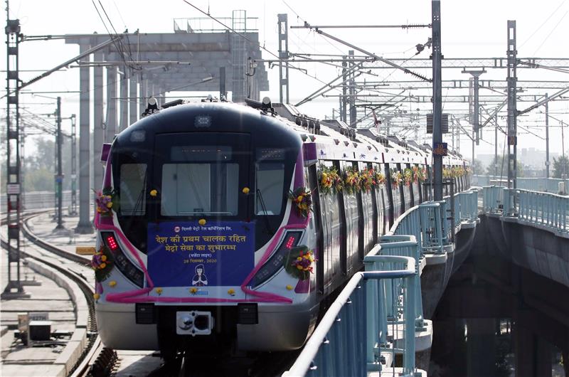 INDIA FIRST DRIVERLESS TRAIN