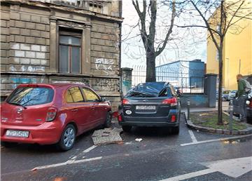 U Zagrebu oštećenja na objektima, zasad nema dojava o stradalim ljudima