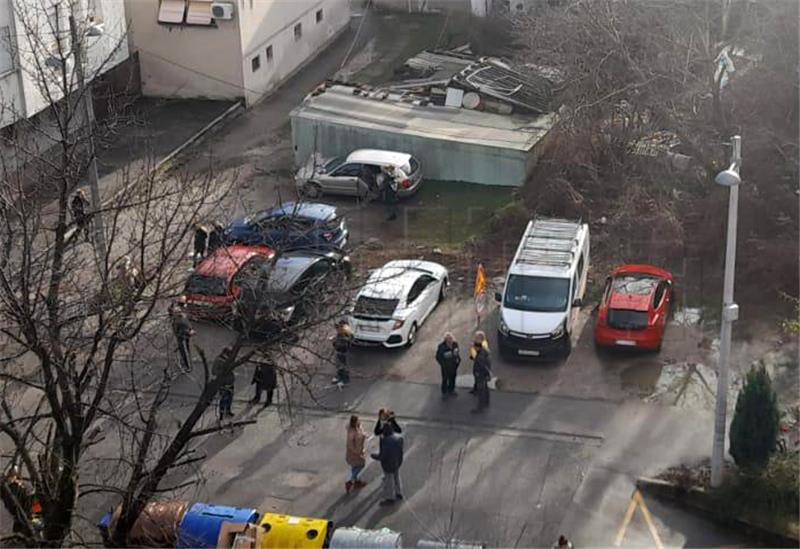 Zagreb: Apel da se s cesta maknu automobili