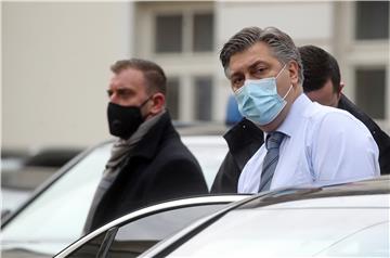 Plenković u Petrinji: Ovo je tragedija, sve službe upućene u Petrinju