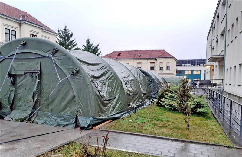 Croatian Army setting up tents in Petrinja, Sisak