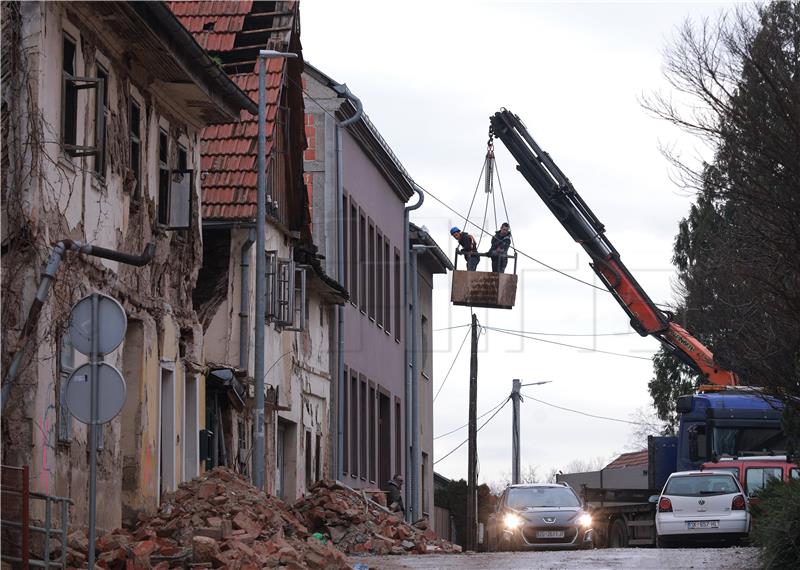 Dostava pomoći nakon potresa u Petrinji