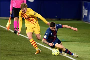 Barcelona teškom mukom slavila u Huesci