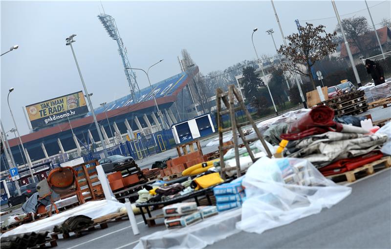 Dinamovi navijači organizirali prihvat građevinskog materijala za Banovinu