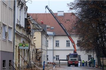 Tjedan od potresa: Petrinjci neumorni, zahvalni i tjeskobni 