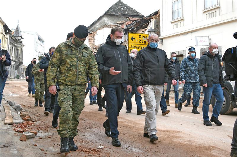 Ministar Banožić obišao Petrinju, Glinu, Sisak i Majske Poljane