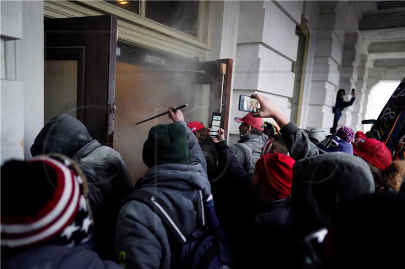 Nekoliko Trumpovih pristaša pred sudom nakon napada na Kapitol 