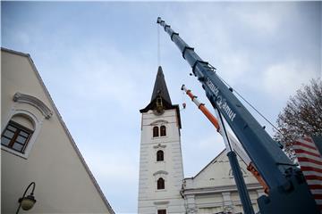 Završne pripreme za skidanje zvonika sisačke katedrale