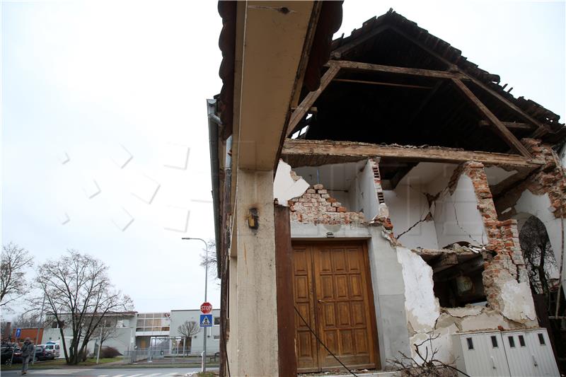 Nakon sinoćnjeg potresa nije bilo prijave novih šteta