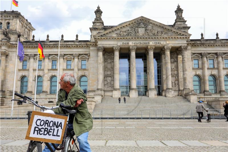 Strože mjere sigurnosti oko Reichstaga nakon upada u Kongres SAD-a