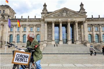 Strože mjere sigurnosti oko Reichstaga nakon upada u Kongres SAD-a