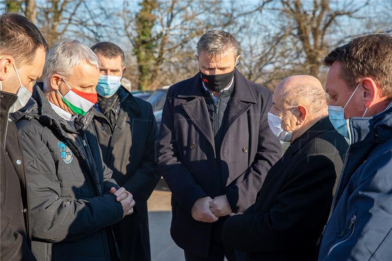 Mađarska će obnoviti petrinjsku Prvu osnovnu školu i crkvu u Žažini