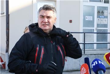 Predsjednik Milanović s gradonačelnicima u Petrinji