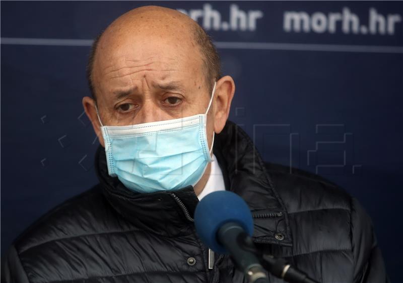 Grlić Radman i Le Drian posjetili vojarnu "Pukovnik Predrag Matanović" u Petrinji