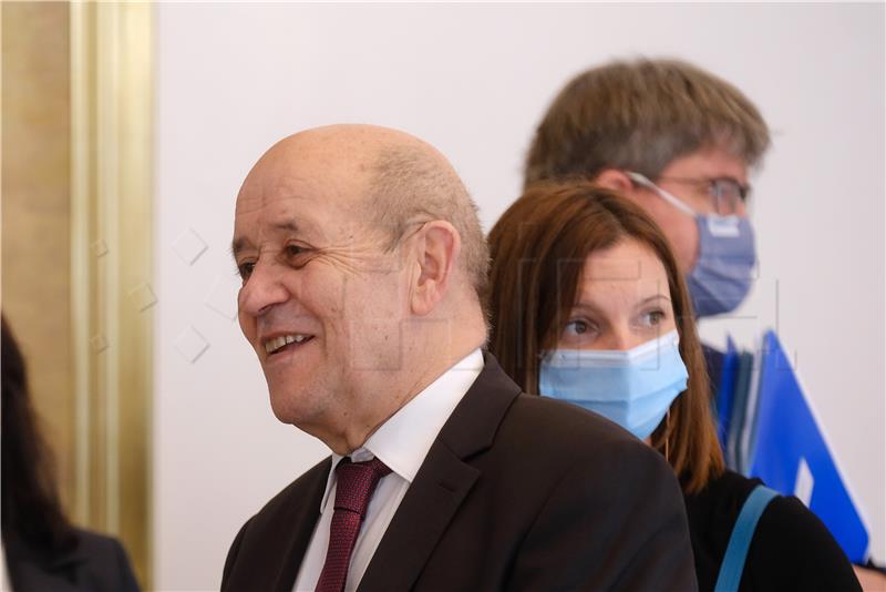 Le Drian u posjetu Grlić Radmanu