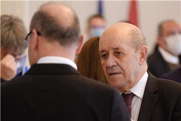 Le Drian u posjetu Grlić Radmanu