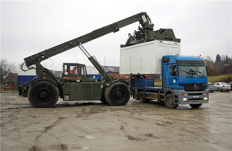 Some of containers used by medical institutions made available for quake victims