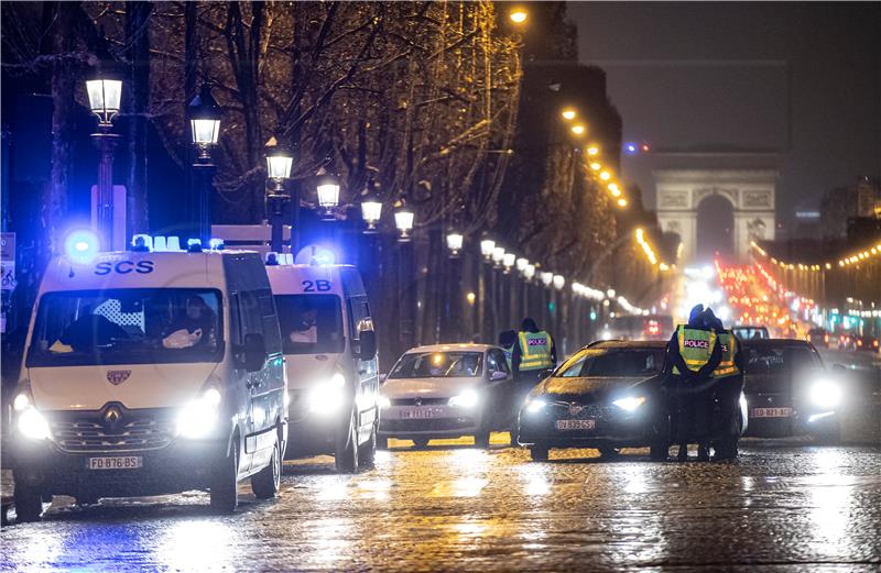 FRANCE PARIS CORONAVIRUS PANDEMIC NEW CURFEW