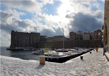 Snijeg u Dubrovniku, na terenu gradska zimska služba