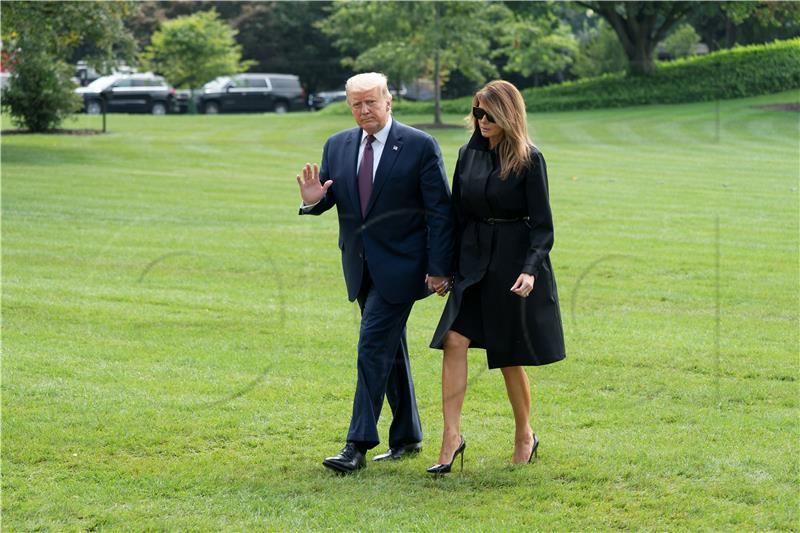 U oproštajnoj poruci Melania Trump kaže da "nasilje nije nikad rješenje"