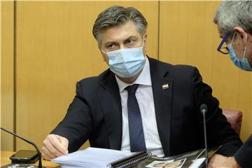 SABOR Plenković: Na teren dostavljeno 555 kontejnera i kućica