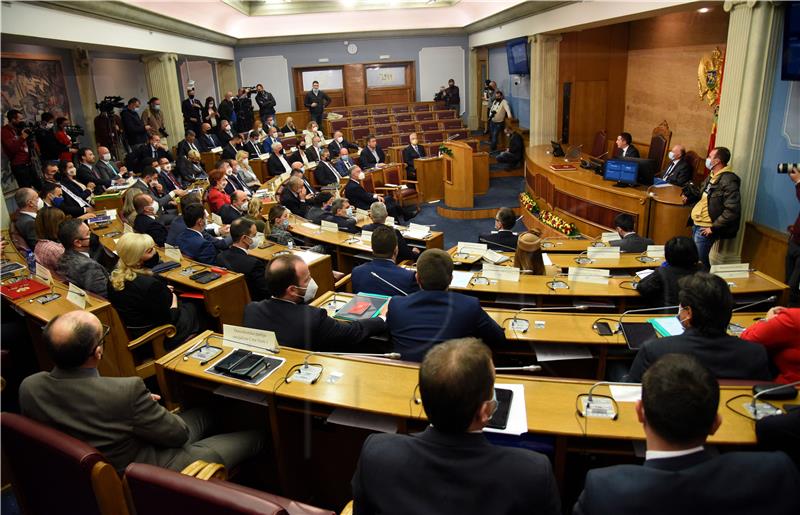 Montenegrin parliament adopts amendments to law on churches