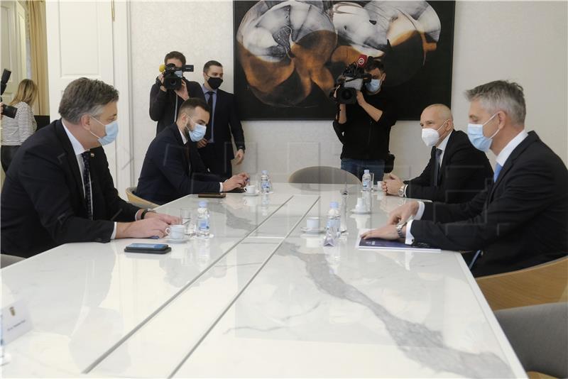 PM receives Končar Electrical Industry reps