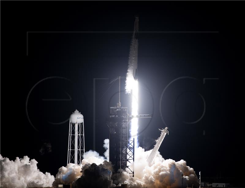 Raketa SpaceX-a poletjela u svemir s rekordnim brojem satelita