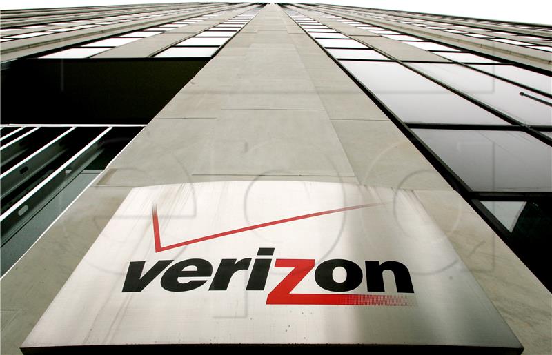 (FILE) USA ECONOMY VERIZON