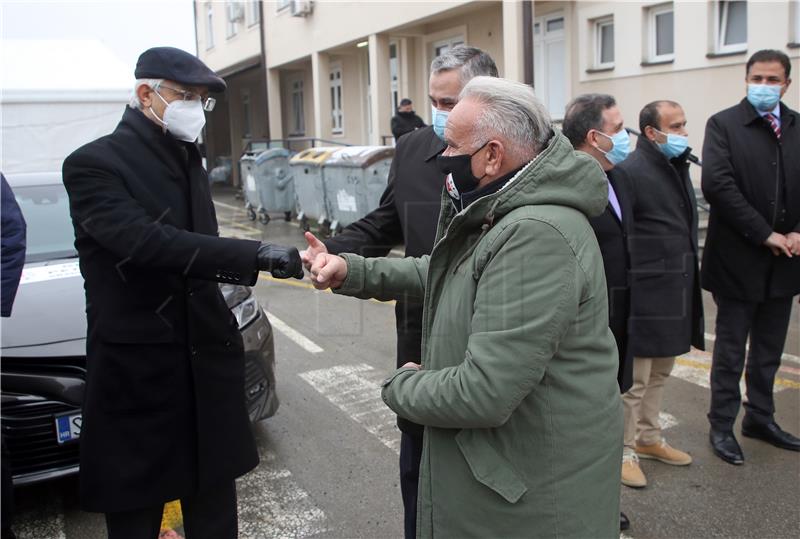 Muftija Hasanović i 10 veleposlanika u posjetu Petrinji