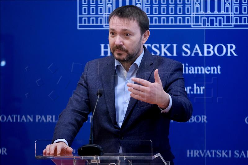 Bauk: HDZ funkcionira na doktrinama održivog ustašluka i lopovluka