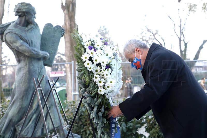 Bandić položio vijence povodom Međunarodnog dana sjećanja na žrtve holokoausta