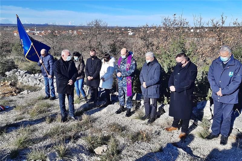 U Posedarju i na Ražovljevoj glavici obilježena VRO Maslenica ´93