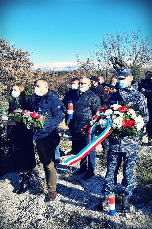 U Posedarju i na Ražovljevoj glavici obilježena VRO Maslenica ´93