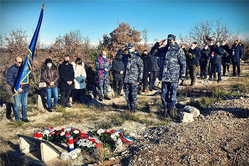 U Posedarju i na Ražovljevoj glavici obilježena VRO Maslenica ´93