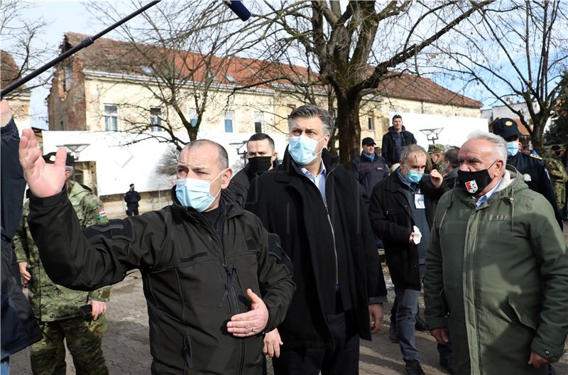 Plenković obišao centar Petrinje