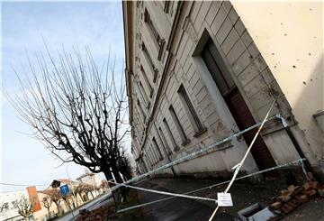 Stali radovi na rušenju objekata u centru Petrinje