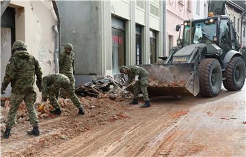 Nastavak čišćenja ruševina u Petrinji